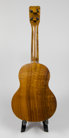 David Dart Koa Concert Ukulele, Style 1 (2016): curly koa top; one-piece koa back; koa neck; ebony fingerboard & bridge; abalone Dart logo (hand-cut), soundhole inlay (hand-cut), & fingerboard dots