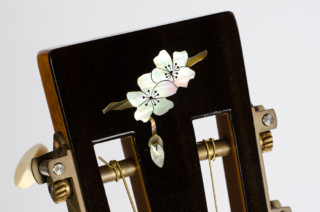 David Dart Cherry Blossom peghead inlay (abalone), from a Cherry & Spruce 00-12